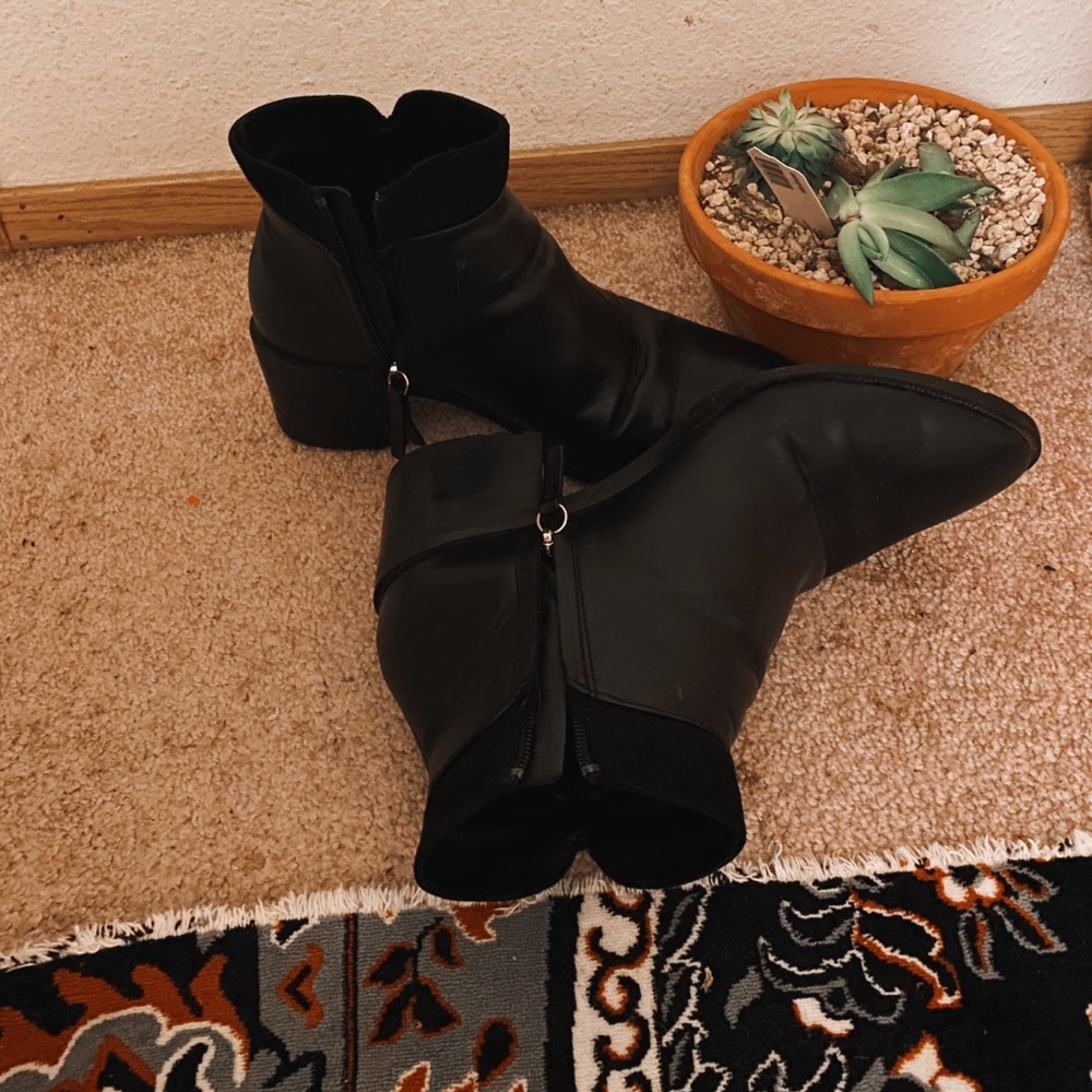 Zara black boot